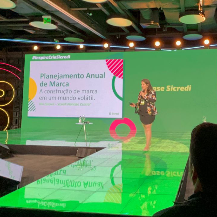 Cocriação DBPV + Sicredi é destaque em Summit Nacional de Marketing